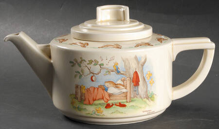 Bunnykins (Casino Shape) Small Teapot & Lid
