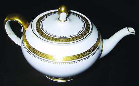 8688 Teapot & Lid