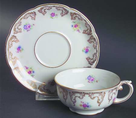 Aristocrat Footed Cup & Saucer Set