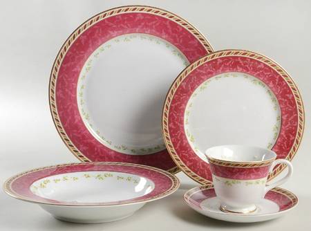 Seasons of Colour Red 40 Piece Estate Set