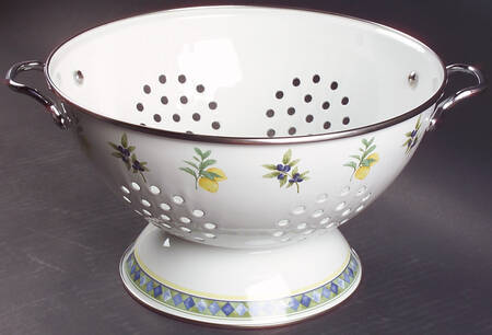 Carmina Accessories 5 Quart Metal Colander