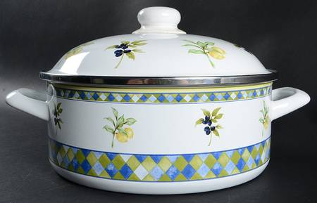 Carmina Accessories 4 Quart Metal Covered Casserole