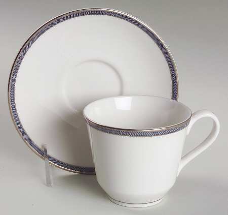 Columbus Flat Cup & Saucer Set