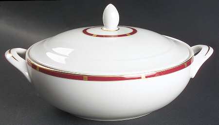 Lexington Oval Covered Vegetable