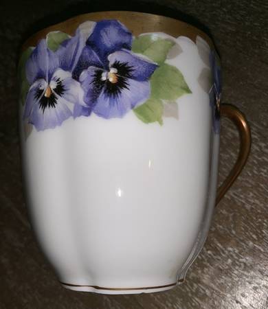 Chrysantheme (Purple Flowers) Flat Demitasse Cup