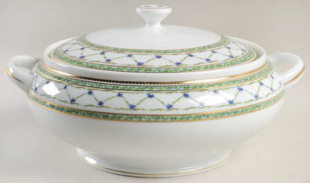 Allee Royale Oval Tureen & Lid