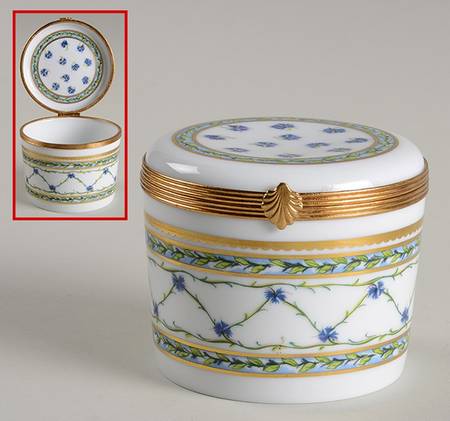 Allee Royale Hinged Box w/No Candle