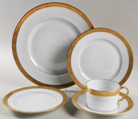 Ambassador Gold (White) 40 Piece Estate Set