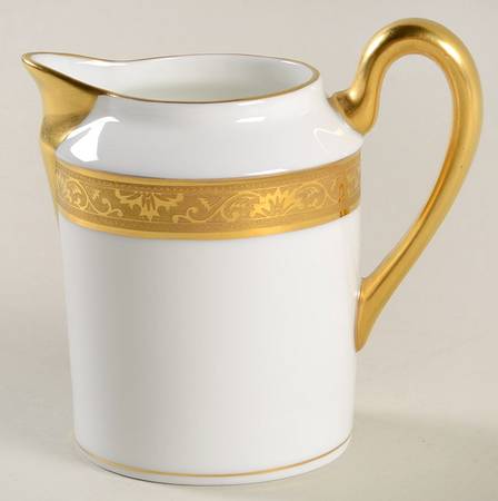 Ambassador Gold (White) Creamer