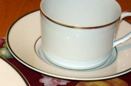 Fontainebleau Gold (Verge) Flat Cup & Saucer Set