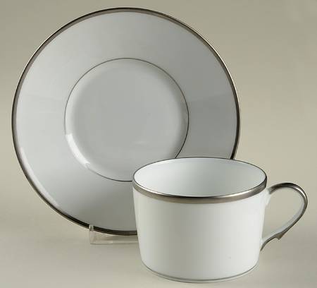 Fontainebleau Platinum (Verge) Flat Cup & Saucer Set