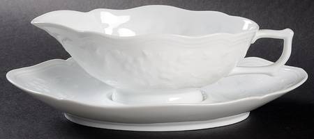 Hawthorne Gravy Boat & Underplate