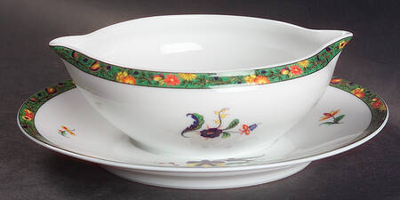 Louviers Gravy Boat with Attached Underplate