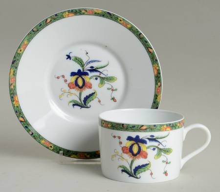 Louviers Flat Cup & Saucer Set