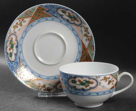 Nin Sou Flat Cup & Saucer Set