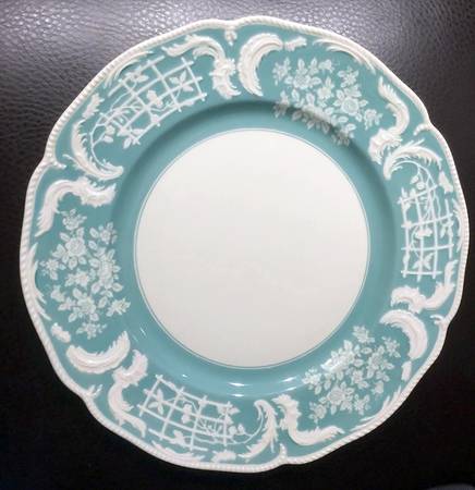 R1077 Luncheon Plate