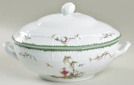 Si Kiang Oval Covered Vegetable by Raynaud