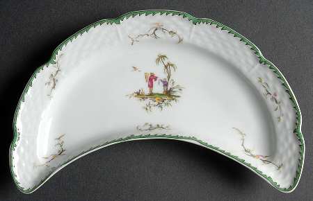 Si Kiang Crescent Salad Plate