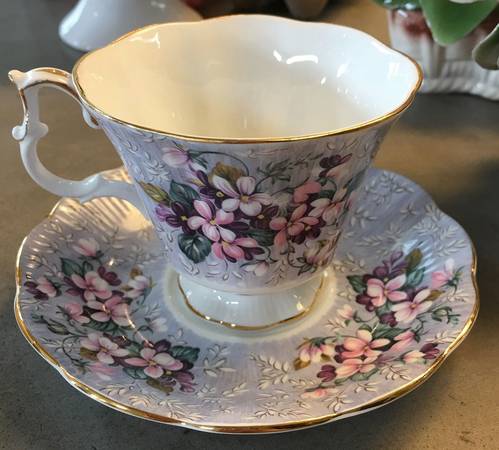 Festival Series Footed Cup & Saucer Set