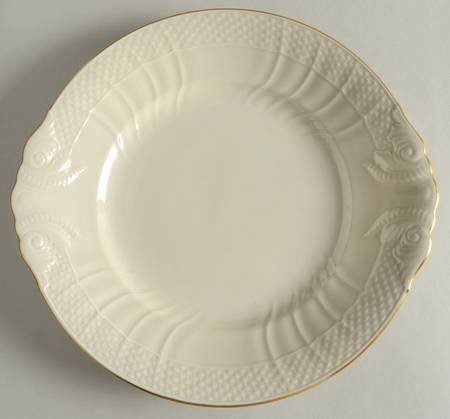 1235 Handled Cake Plate