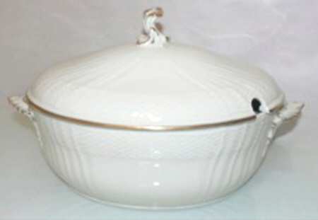 1235 Tureen &  Lid