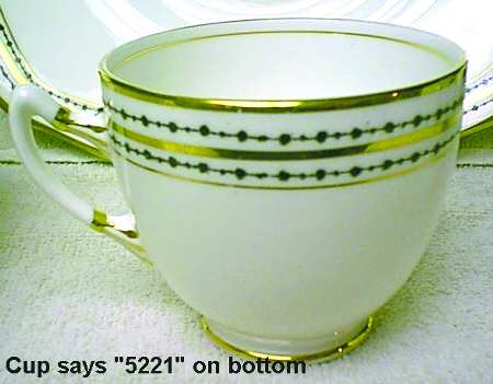 5221 Footed Cup