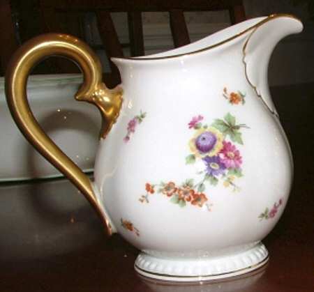 R1083 Creamer