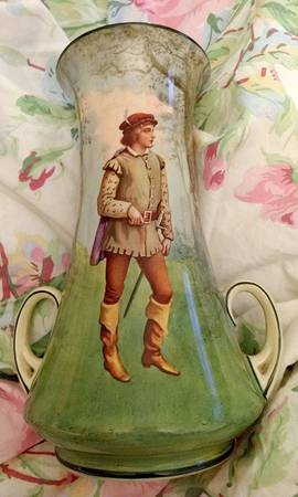Shakespeare Series G (Earthenware) 8" Vase