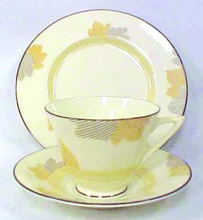 V1680 Footed Cup & Saucer Set