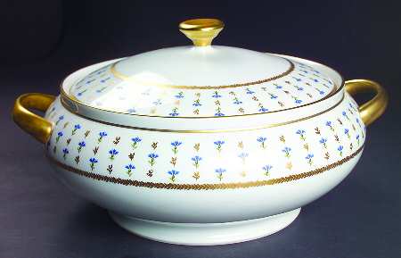 Vieux Nyon Nyon Tureen &  Lid