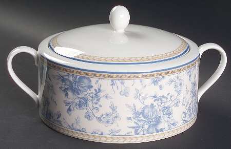Provence Bleu Round Covered Vegetable