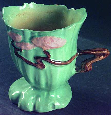 Ming Tree Jade Green 6" Footed Vase