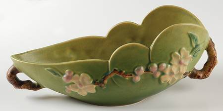 Apple Blossom Green 10" Oval Scalloped Bowl