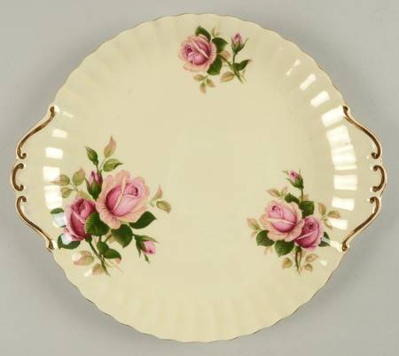 English Beauty (Montrose) Handled Cake Plate