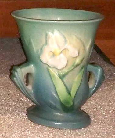 Iris Blue 4" Handled Vase