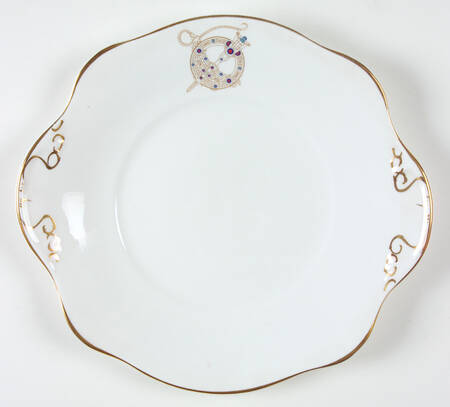 Tara Brooch (Scalloped) Handled Cake Plate