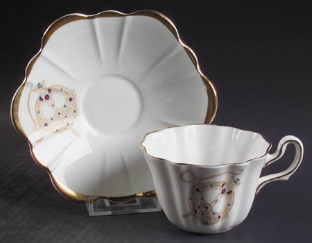 Tara Brooch (Scalloped) Flat Cup & Saucer Set