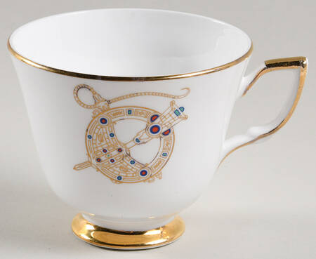 Tara Brooch (Scalloped) Footed Cup