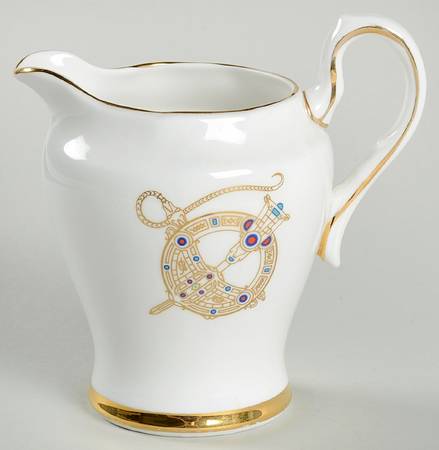 Tara Brooch (Scalloped) Creamer