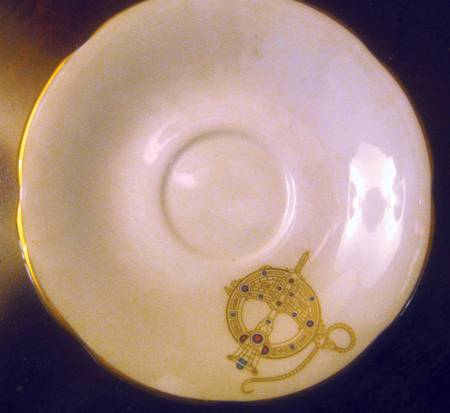 Tara Brooch (Scalloped) Saucer for Footed Cup