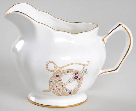 Tara Brooch (Scalloped) Creamer