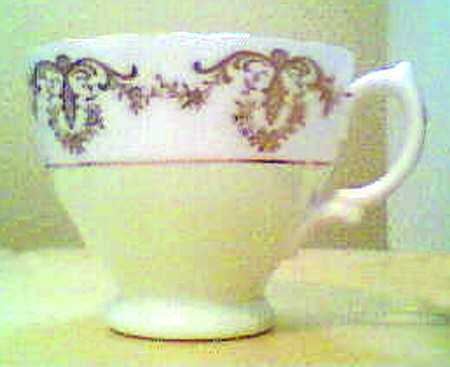 7352 Footed Cup
