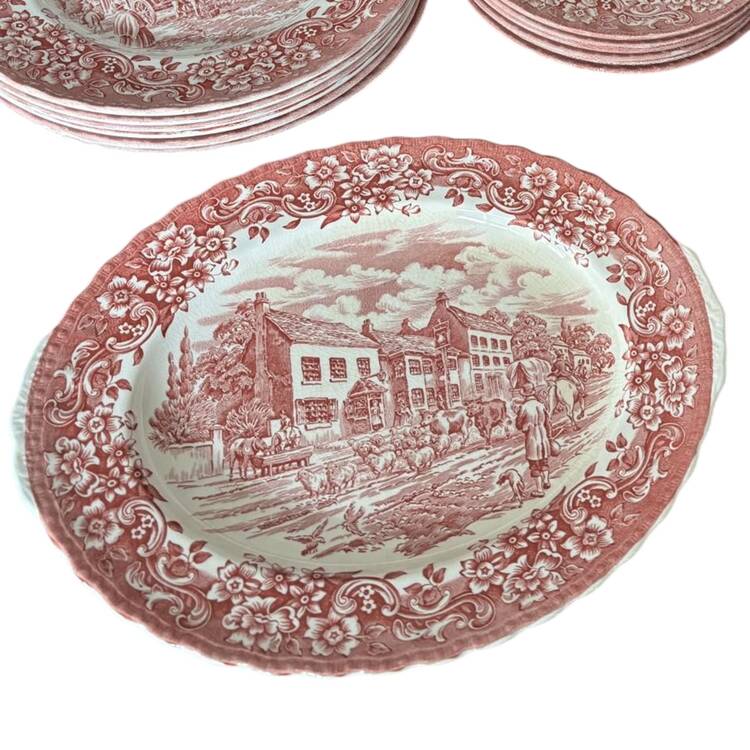 17th Century England Red 12" Oval Serving Platter