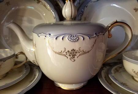 ROT189 Teapot & Lid