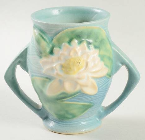 Water Lily Blue 4" Handled Vase