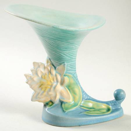 Water Lily Blue 6" Cornucopia