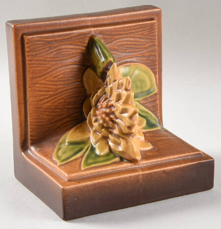 Water Lily Brown Single China Bookend