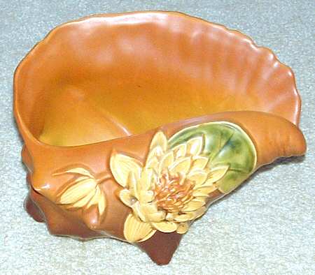 Water Lily Brown 8" Conch Shell (Vase/Planter)