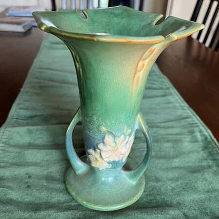 Cosmos Green 7" Handled Vase