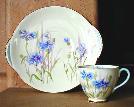 V2106 by Royal Doulton
